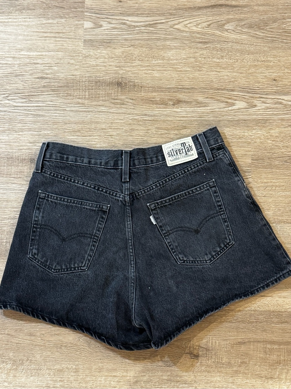 Levi’s SilverTab 100% Cotton High-Rise Mom Shorts Faded Black - Size 31